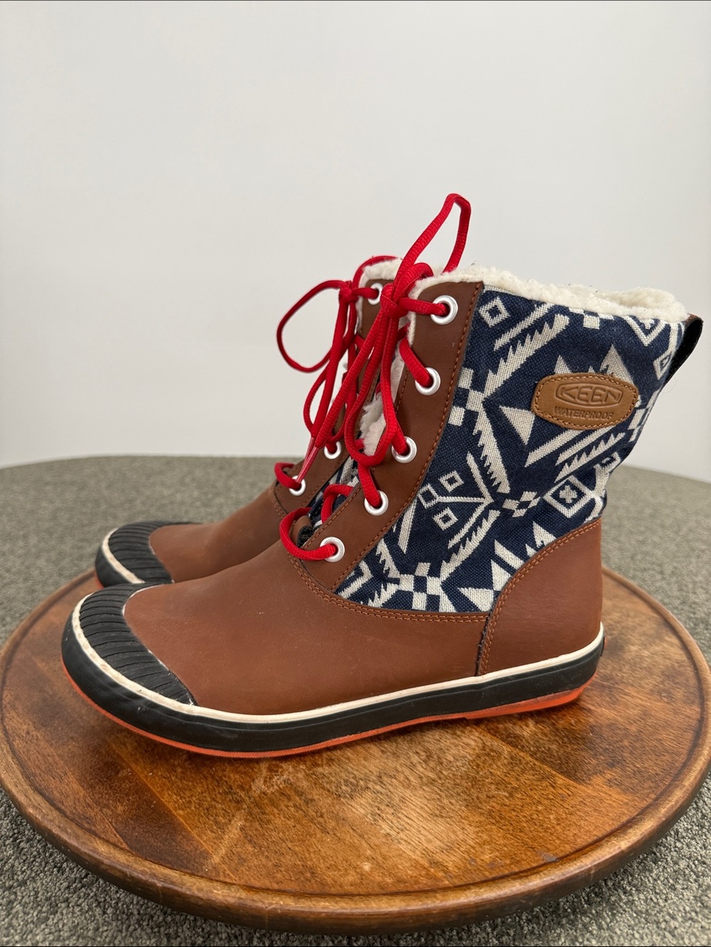 Keen Boots Wm 9 Elsa Waterproof Brown Navy Red Patterned Lace-Up Winter Snow